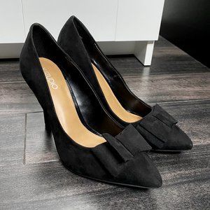 K Studio - Black Suede Heels w Bow Detail - 6.5